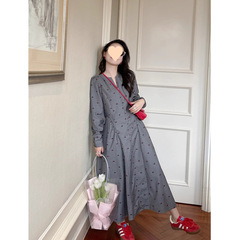 フランスの高級感の花の長袖のワンピースの女性の秋冬の大きいサイズは太って腰を収めてやせているファッションのスーツの長いスカートを現します。
