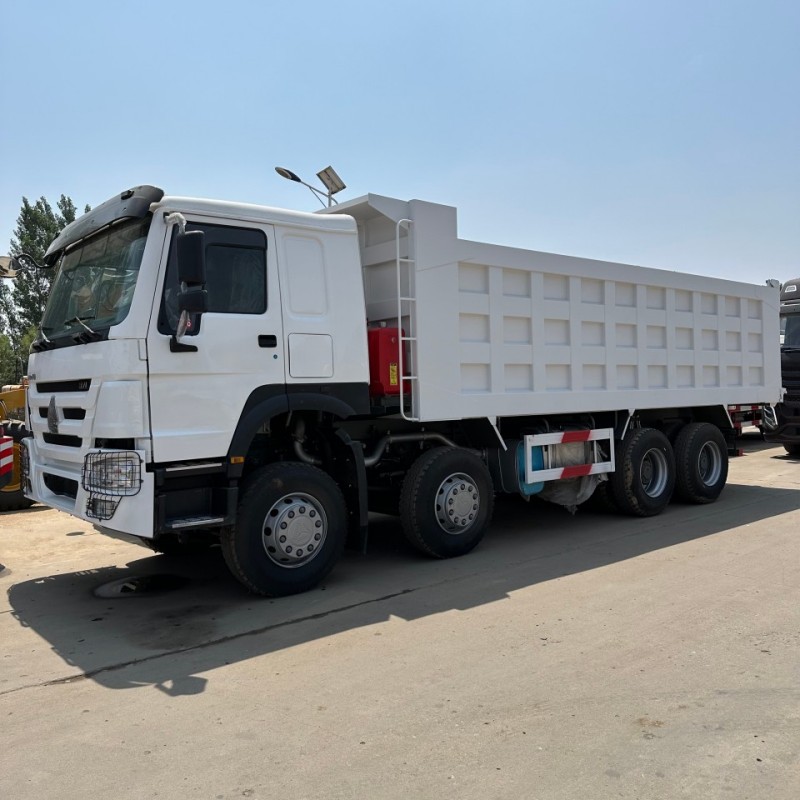 Preparation Factory for Cross-Border African Howo Dump Trucks, Howo 371 Horsepower Dump Truck, Mining Transport Dump Truck