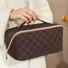 European high-end waterproof cosmetic bag, large capacity portable travel bag, cosmetics storage bag