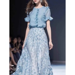 今年は綺麗で、軽くて熟しているハスの葉の縁のシャツの青いスーツのスカートの2024婦人服の夏のタイプのメーデーは旅行して着ます。