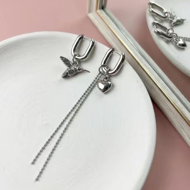 Niche Design Silver Hoop Earrings with Tassels, Long Heart-Shaped Pendant Earrings for Women, Versatile and Elegant with a High-End Feel