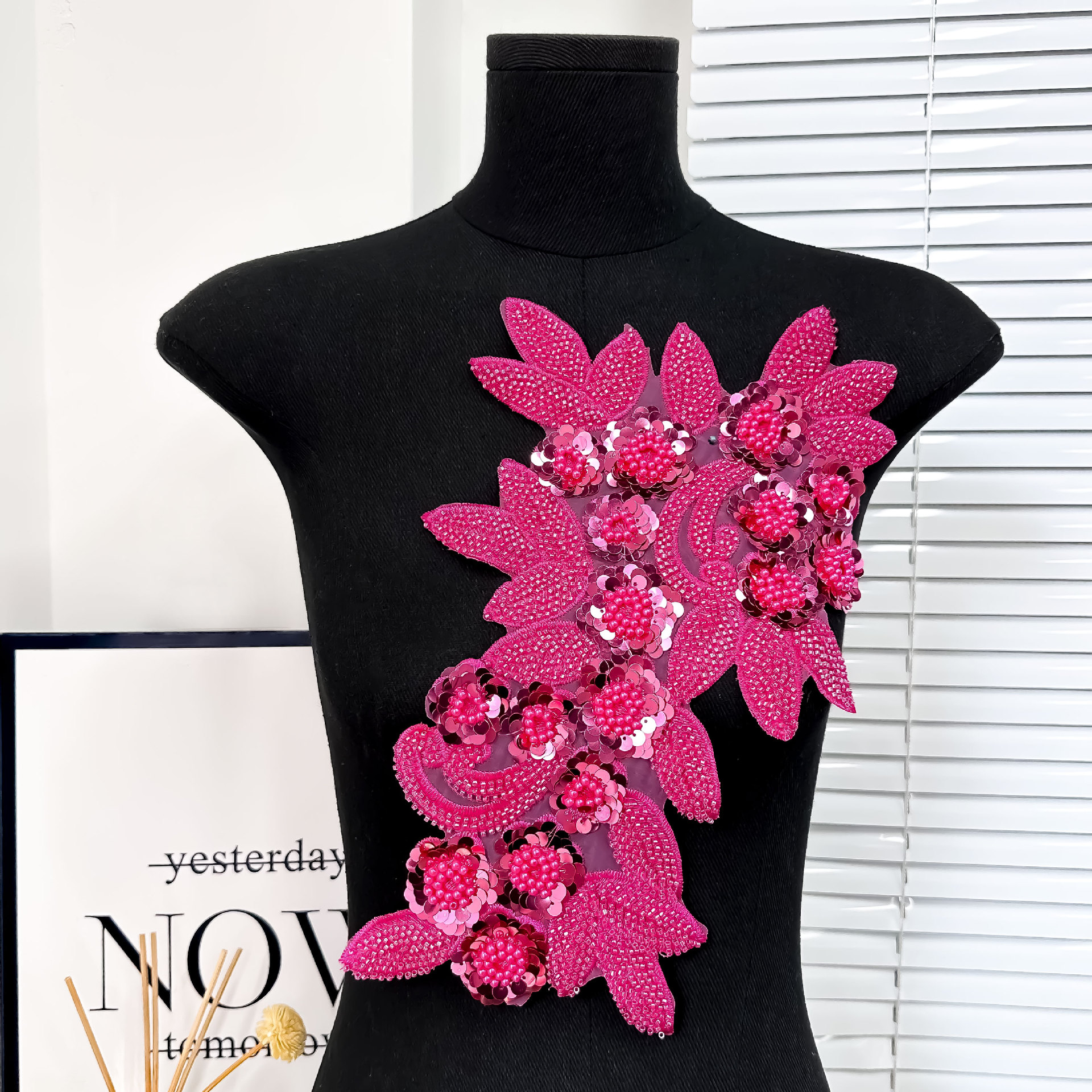 Nuevo transfronterizo de la industria pesada clavos cuentas cuentas sequillas flor tridimensional encaje vestido de boda vestido vestido de rendimiento vestido pegatinas de flores