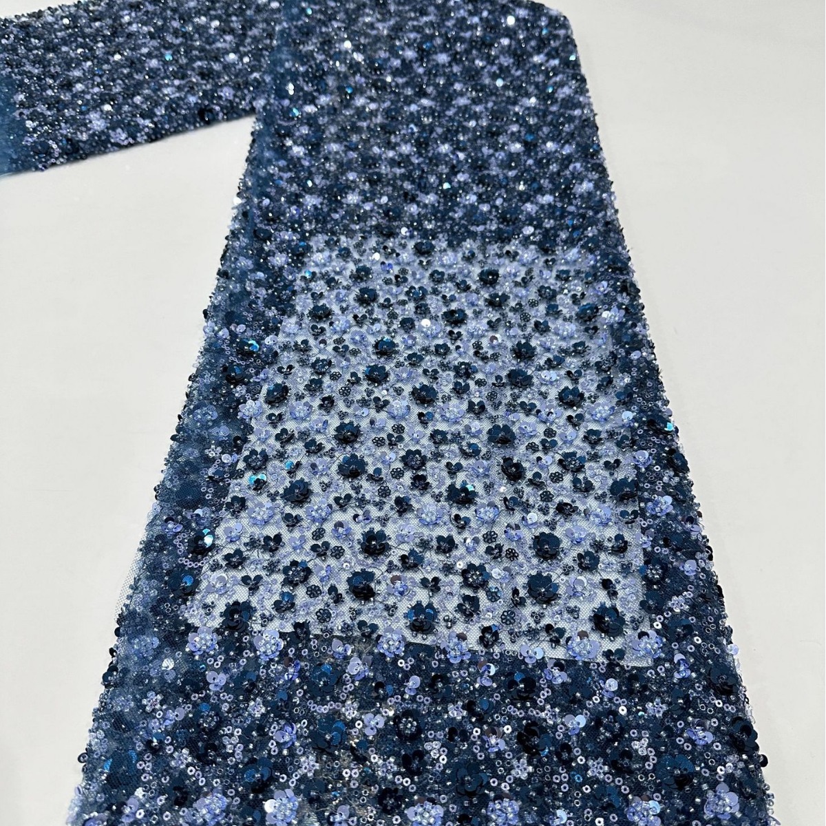 Fábrica de stock de doble color sequinilla pequeña flor de ciruela cuentas bordada tela de encaje vestido de boda moda sequinilla tela bordada