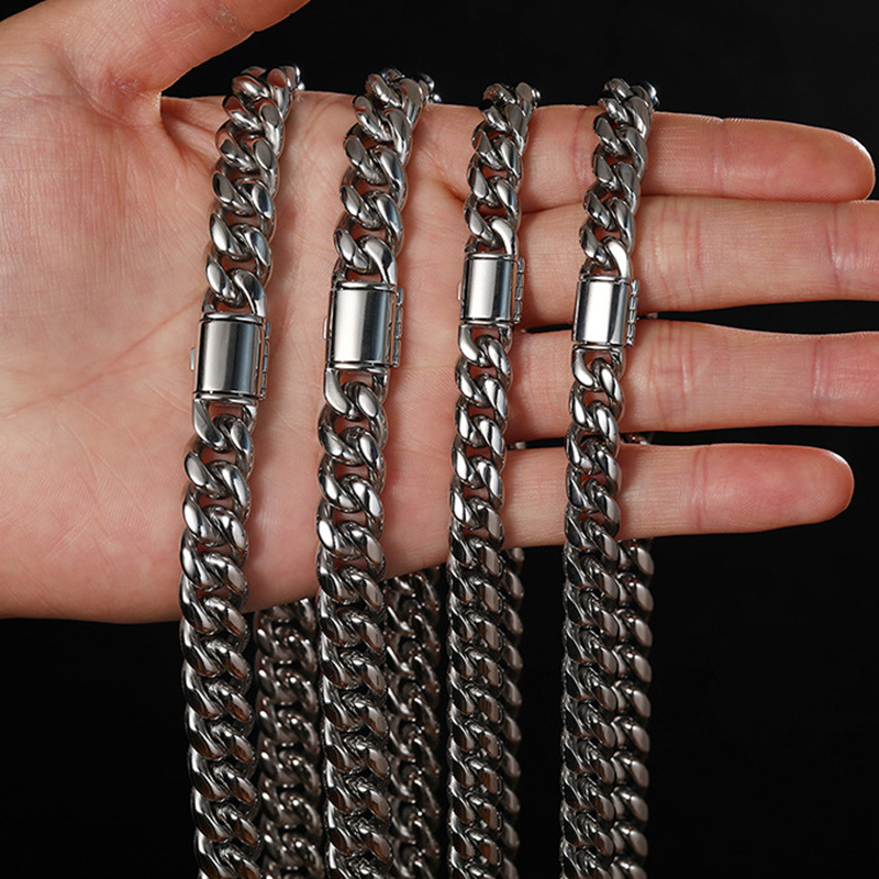 chain necklace, men's titanium steel high-end jewelry, women's flip button lock bone Cuban chain, coarse style_voghion.com