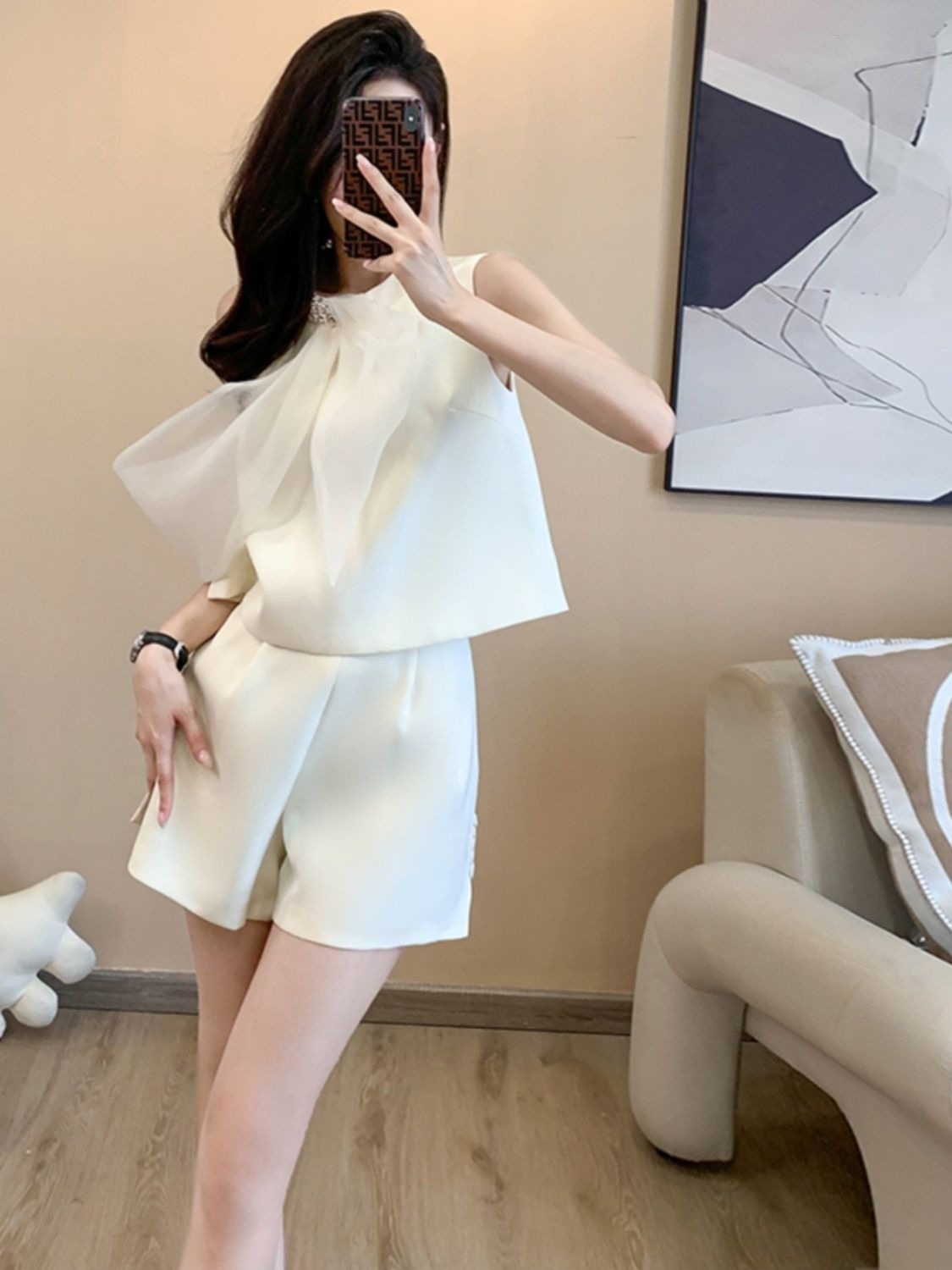 Bộ quần short nữ hai mảnh phong cách nhỏ mùa hè 2026 mới — Trang phục trắng, Quần trắng, Trắng Top chi tiết 1