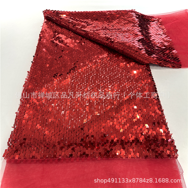 Fabricante nuevo 20 color pequeño rollo largo sequinilla tela de malla ropa de moda decoración de ropa de boda tela