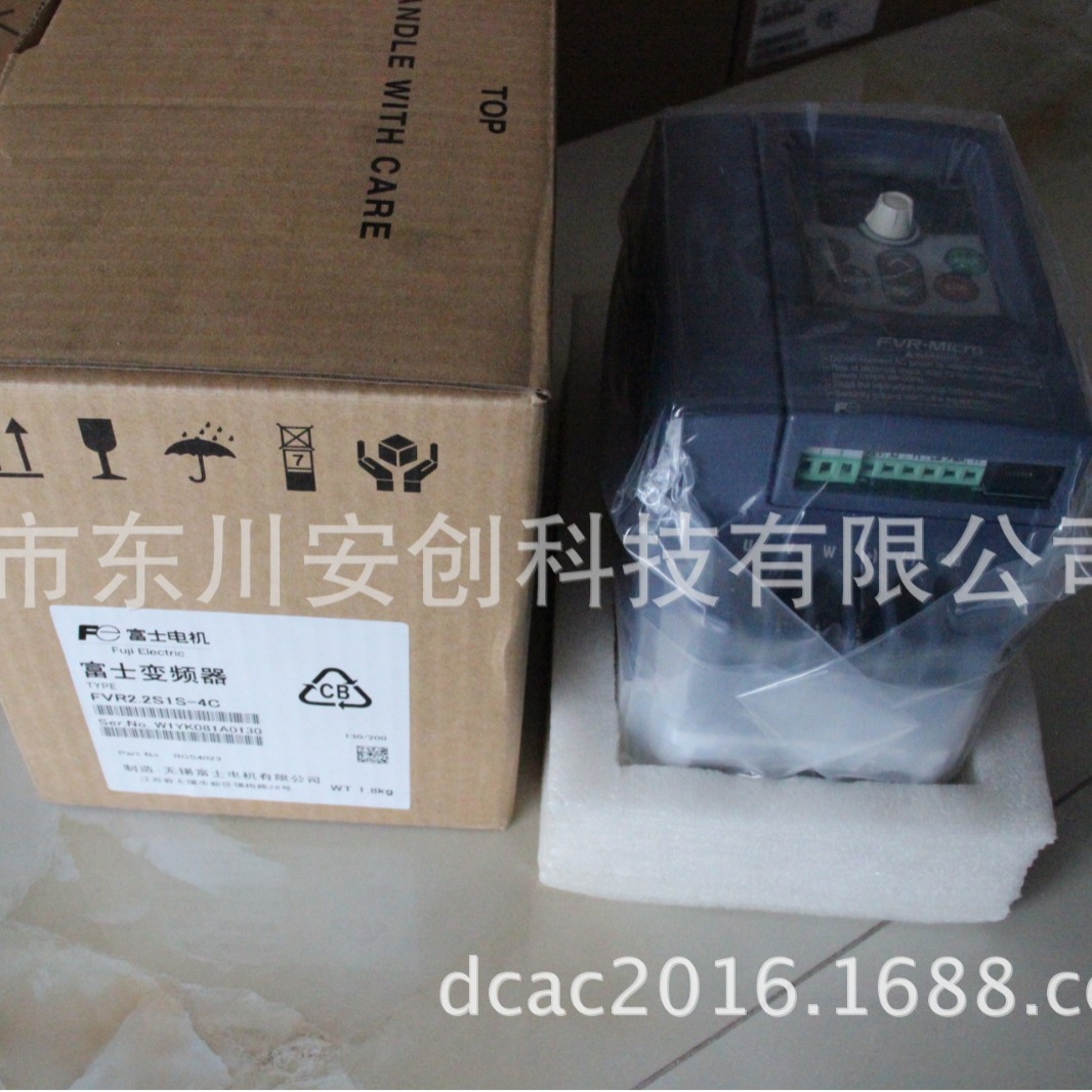 富士变频器FVR0.75S1S-4C 简易型变频器0.75KW富士变频器