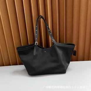 ��C���¿�ŮGramrcy���ذ�������ͨ�ڰ��r�Џ͹�����Ҹ�μ��