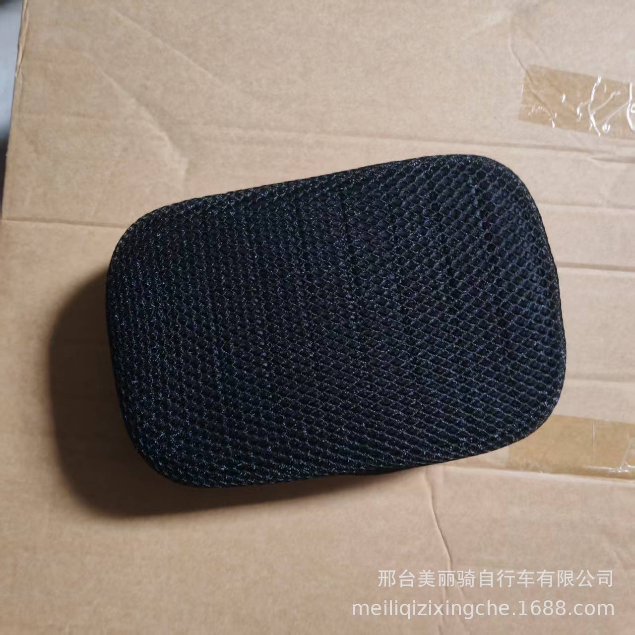 Universal Sun Protection Seat Cover for Front and Rear Seats of Electric Vehicles, Sun Protection Cover, Heat Insulation Seat Cushion Cover, Heat Insulation and Breathable Seat Cushion Cover