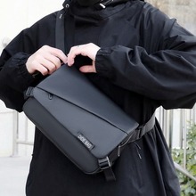 单肩包斜挎包男款工装包防水大容量男士简约户外大号挎包便携式
