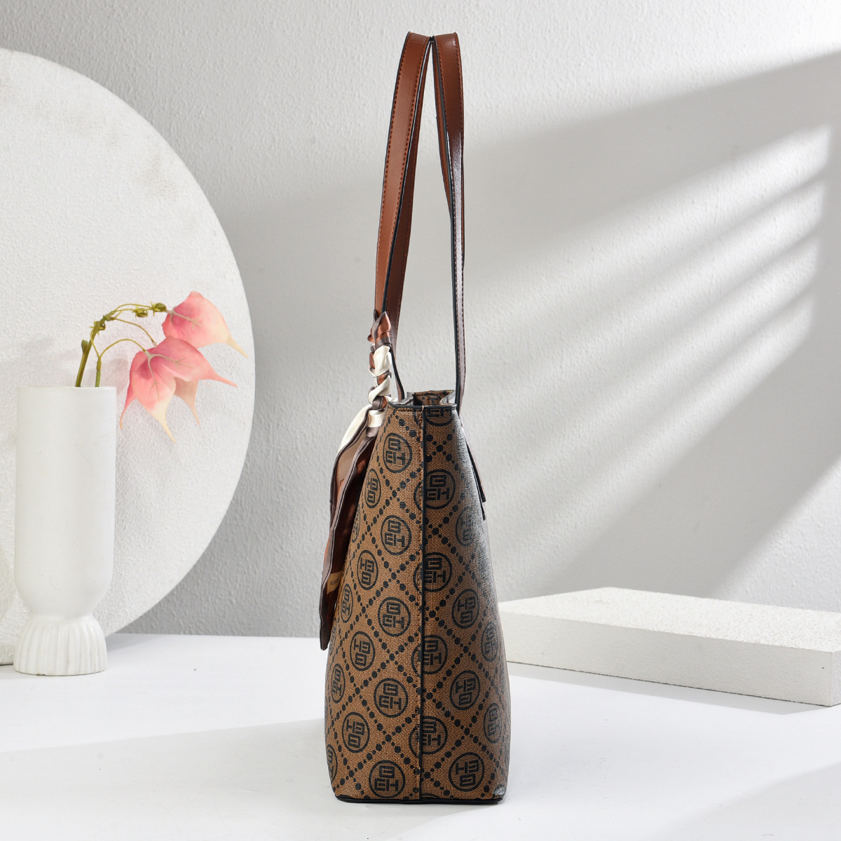 Bolso Tote Bag Bolso a cuadros Bolso de mensajero de un solo hombro de gran capacidad Accesorios de bufanda de seda Bolso femenino de Taizhou al por mayor bags