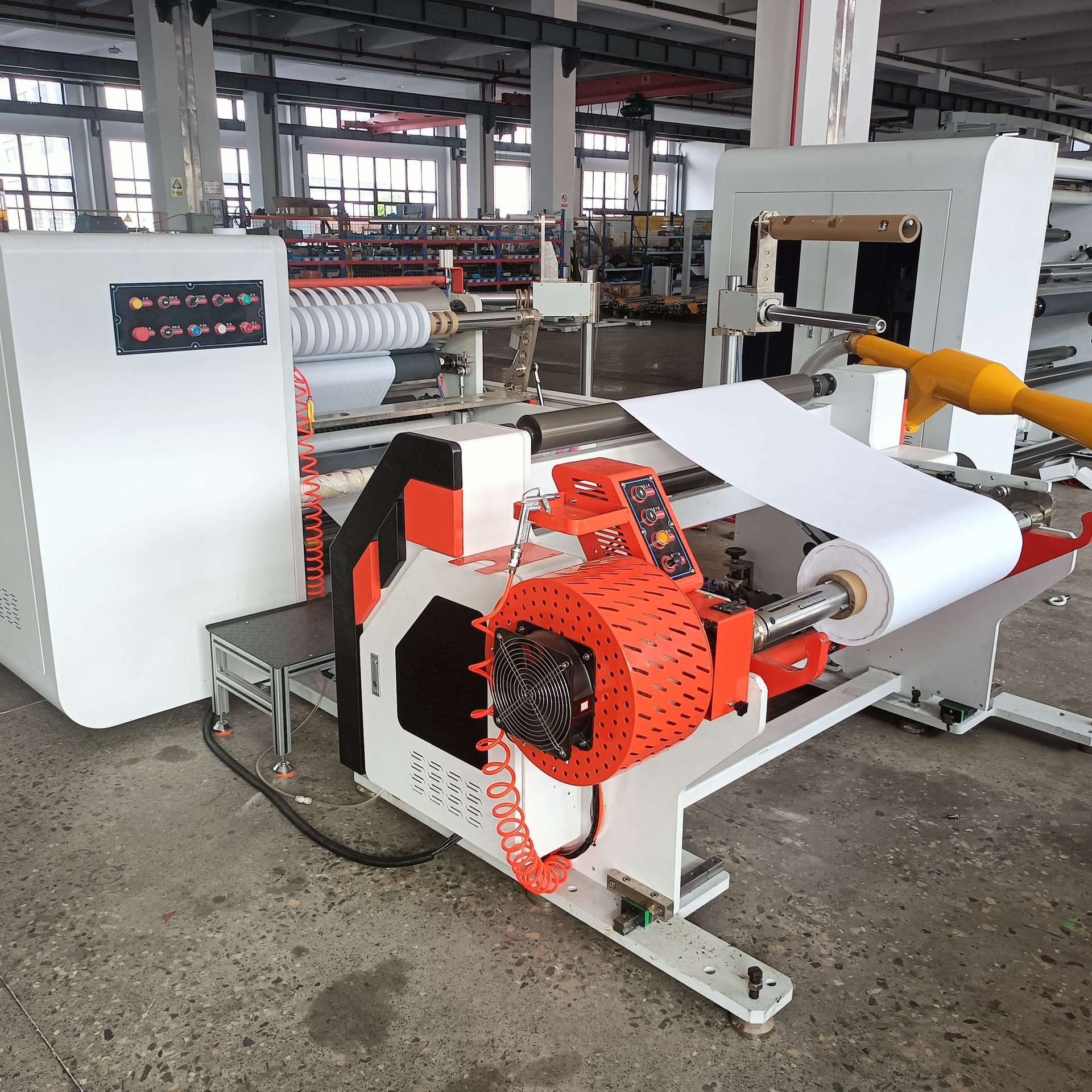 胜钥牛皮纸 淋膜纸 无碳纸 烟花纸 铝箔表面卷曲分切机