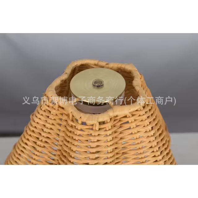 Nuevo estilo chino simple bambú tejido lámpara de escritorio de bambú sala de estar tatami moderno creativo retro lámpara de cabecera práctica