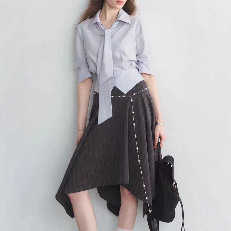 "Classic Replica" Tencel Linen Waist-Cinching Top, Workwear-Style Tie-Up Short-Sleeve T-Shirt Shirt