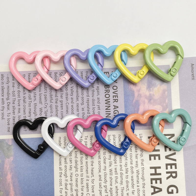 Painted Heart-Shaped Keychain Zinc Alloy Peach Heart Spring Buckle DIY Accessories Wholesale Material Colorful