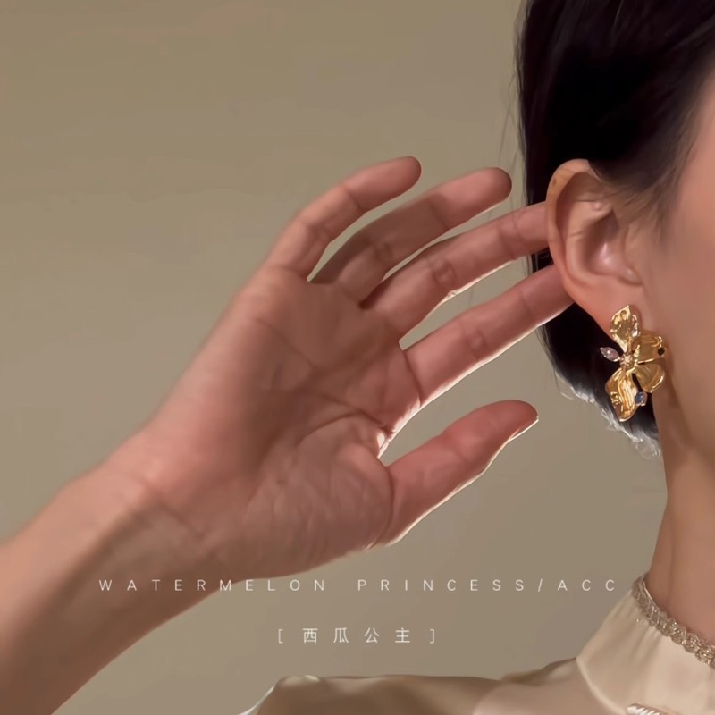 新中式国风耳环2025新款爆款高级感女人味金色花朵耳钉女|undefined