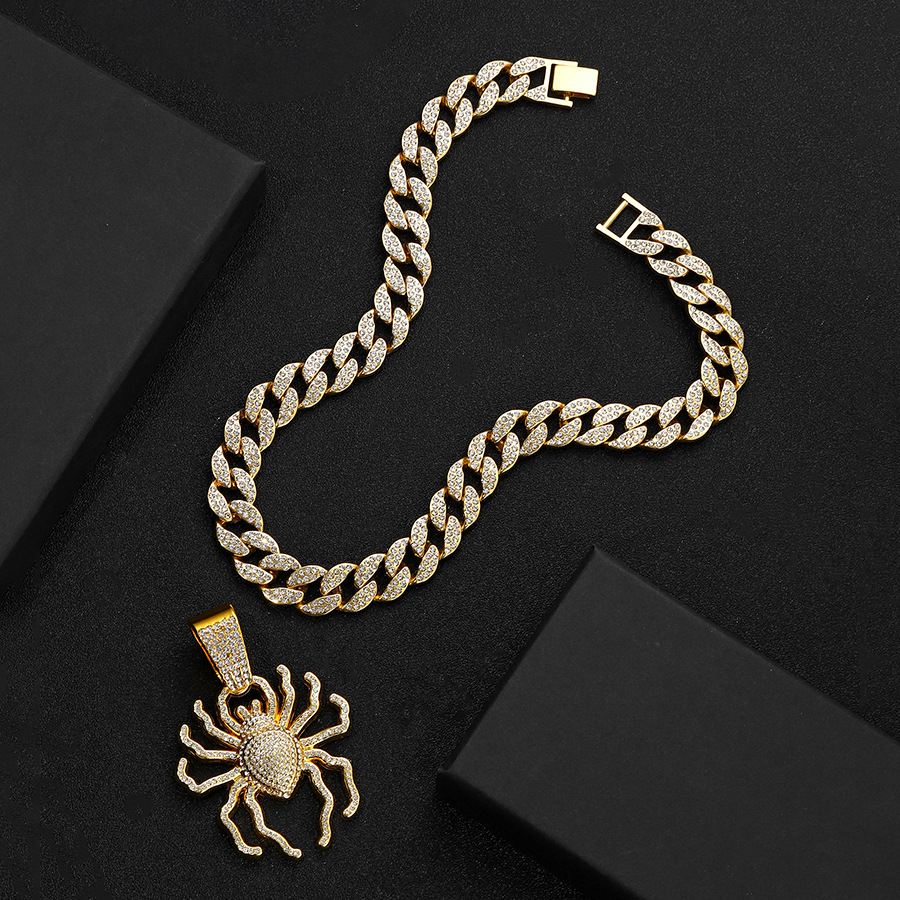 Spider Pendant Cuban Chain Necklace With Full Diamond Detailing_voghion.com