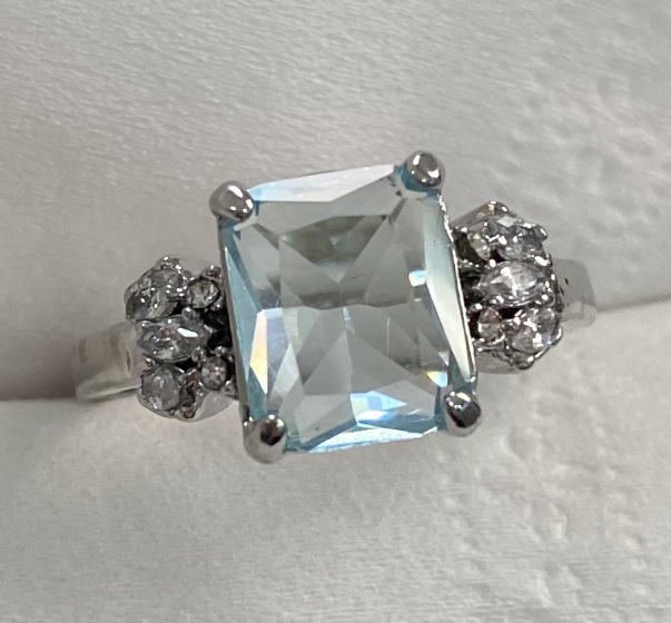 Square Pattern Women'S Gender Luxurious Square Artificial Gemstones Alloy Wholesale Rings