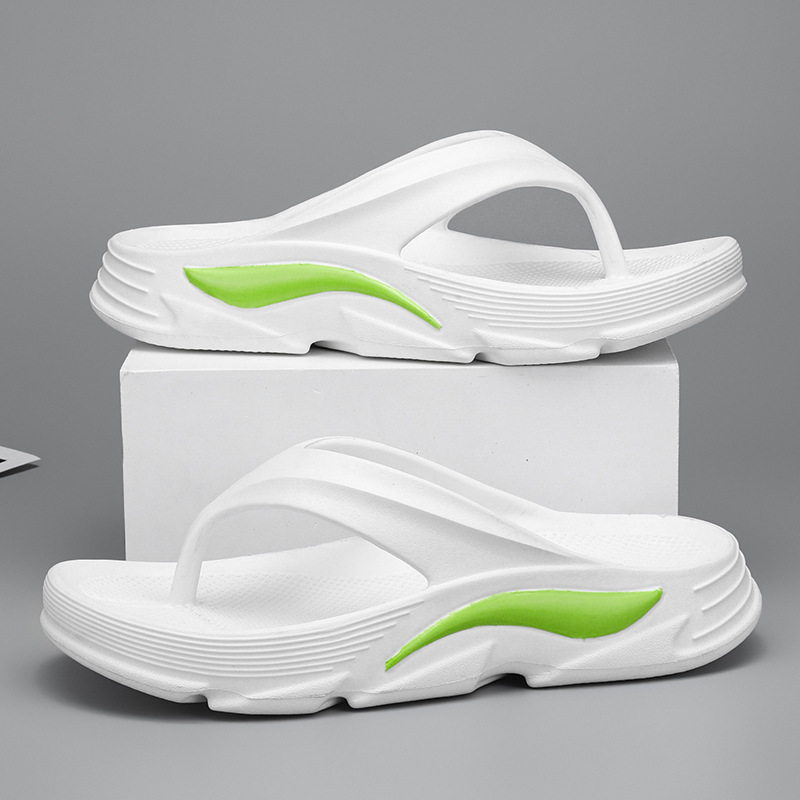 Zapatillas de flip flop para hombres 2024 nuevo tipo de verano antideslizante de fondo suave de playa para hombres zapatillas de clip especial al aire libre