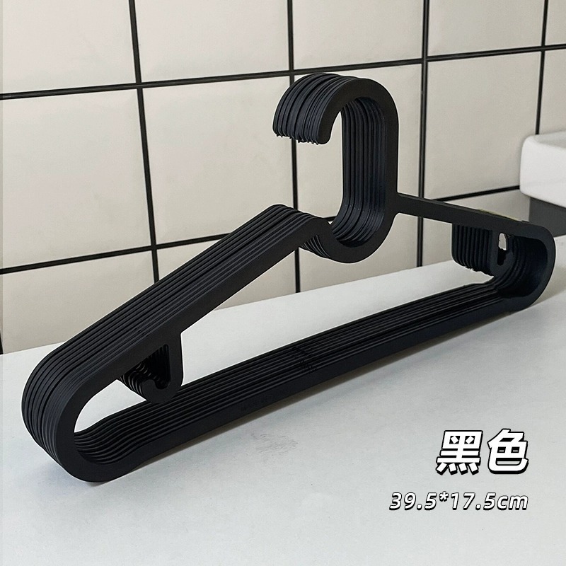 黒と白の洋服ハンガー 10 個パック、厚みのある滑り止め、跡のないホテル衣料品店の洋服ハンガー、寮の家庭用洋服ハンガー卸売|undefined