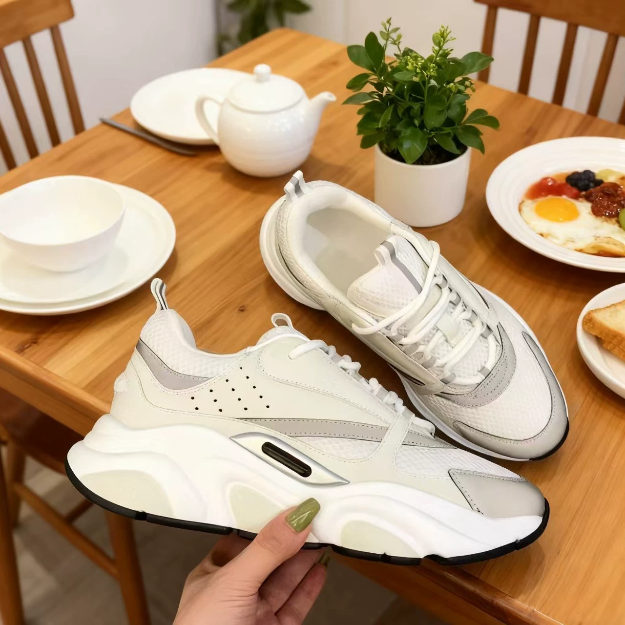 2025 Pure Original New B22 Dad Shoes Couple Running Shoes Thick Sole Wear-Resistant Women's Fashion Flats Sports Shoes 2025 Pure Original New B22 Dad Shoes Couple Running Shoes Thick Sole Wear-Resistant Women's Fashion Flats Sports Shoes