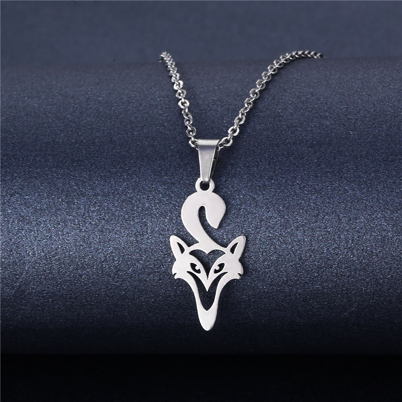 Cross-border Sold Jewelry Supply Personality Stainless Steel Flower Heart Clavicle Chain Necklace Female Geometric Accessories Pendant Wholesale display picture 31