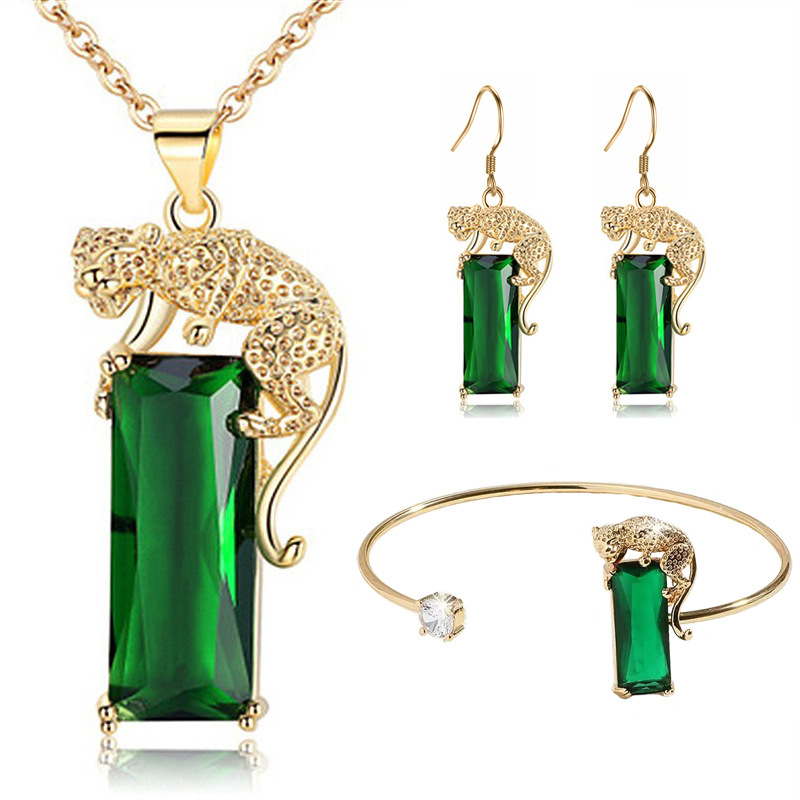 Insieme caldo della collana del leopardo di volo del pendente della tormalina verde smeraldo intarsiato del leopardo dell'oro di modo di stile di Longrui_voghion.com