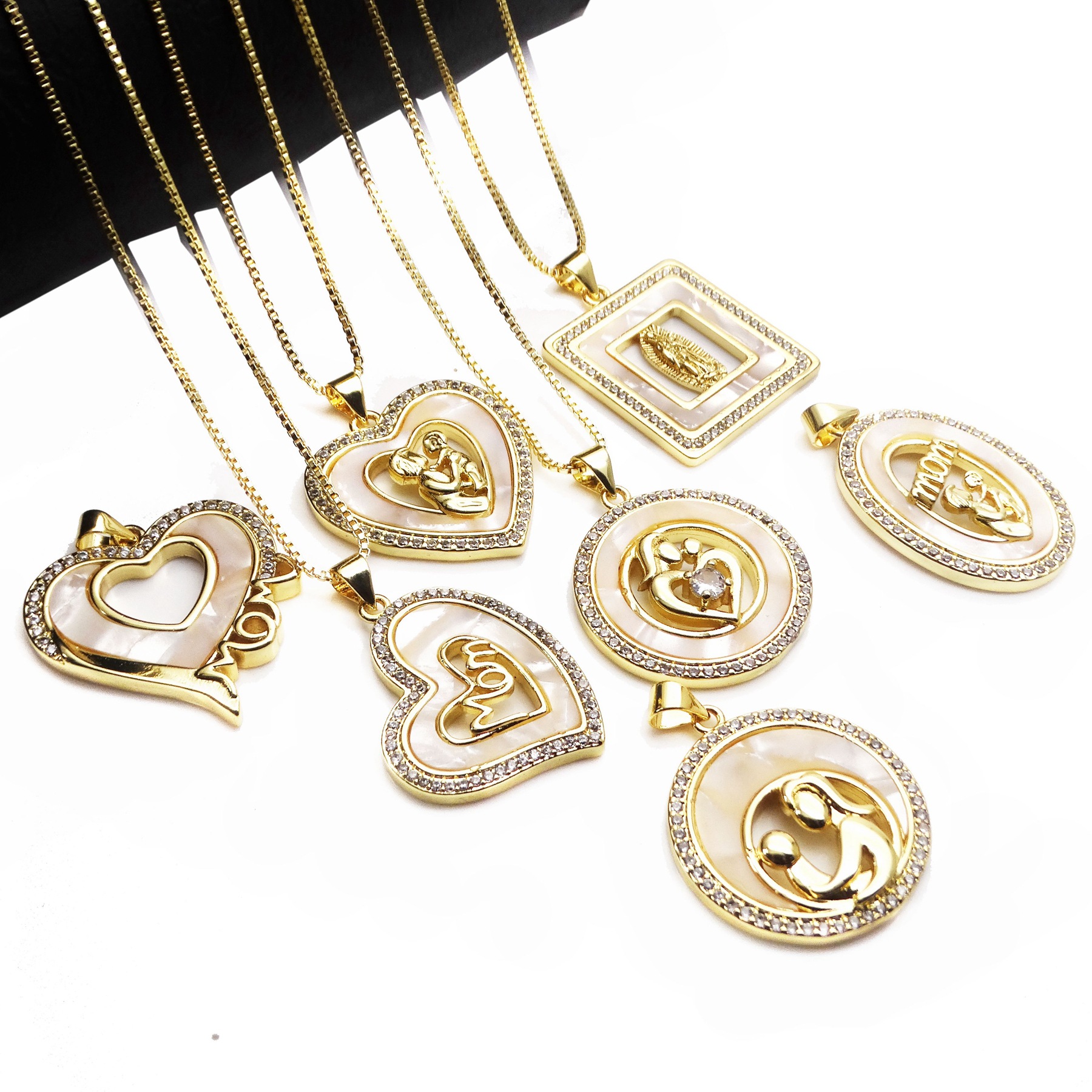 7g Weight Copper Pendant Material Zircon Inlay Material Pendant Necklace Classification Copper Chain Material 1 Piece Quantity Casual Occasion Copper Material Letter, Heart Shape Pattern Women's Gender Inlay Design Simple Style Style Copper Inlay Letter Heart Shape Zircon Pendant Necklace 9