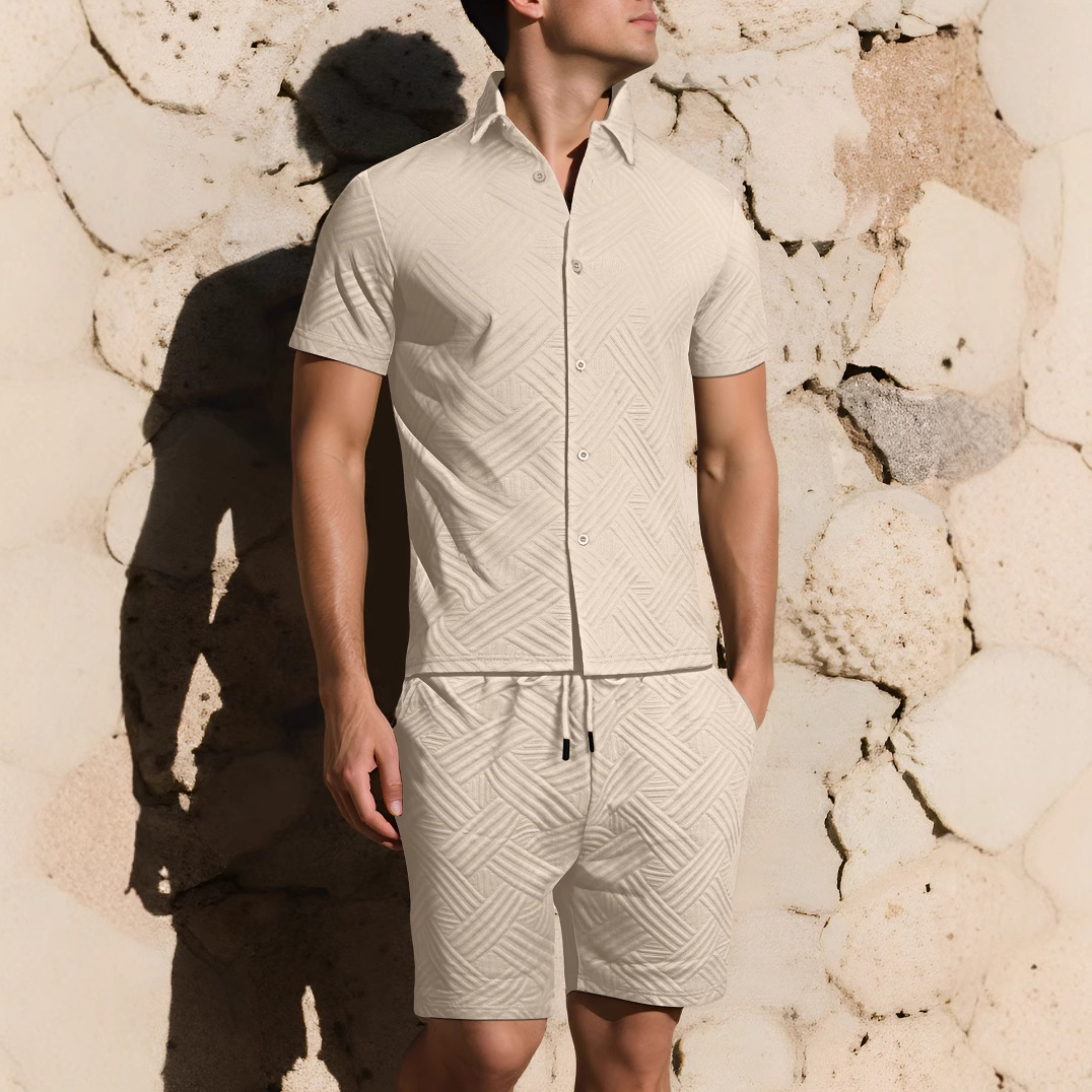 Oferta de verano transfronteriza de Amazon: Nuevo conjunto de dos piezas para hombre, camisa jacquard de color sólido y pantalones cortos casuales de manga corta.