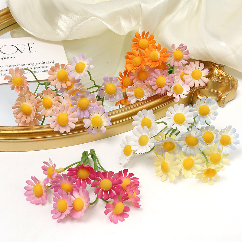 Artificial Flowers, Small Daisies, Bouquet, Hydrangea Decoration, Fake Flowers, Artificial Flowers with a High-End Feel, Realistic Scene Arrangement, Flower Wall, Arch Artificial Flowers, Small Daisies, Bouquet, Hydrangea Decoration, Fake Flowers, Artificial Flowers with a High-End Feel, Realistic Scene Arrangement, Flower Wall, Arch