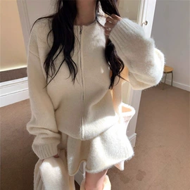 女式针织衫;毛衣;时尚休闲套装