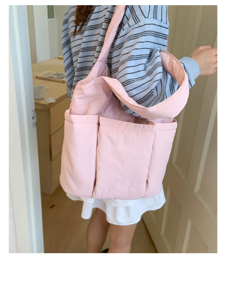 Single-shoulder underarm bag, large-capacity tote bag, versatile nylon fabric bag for women, new pleated multi-pocket commuter handbag undefined