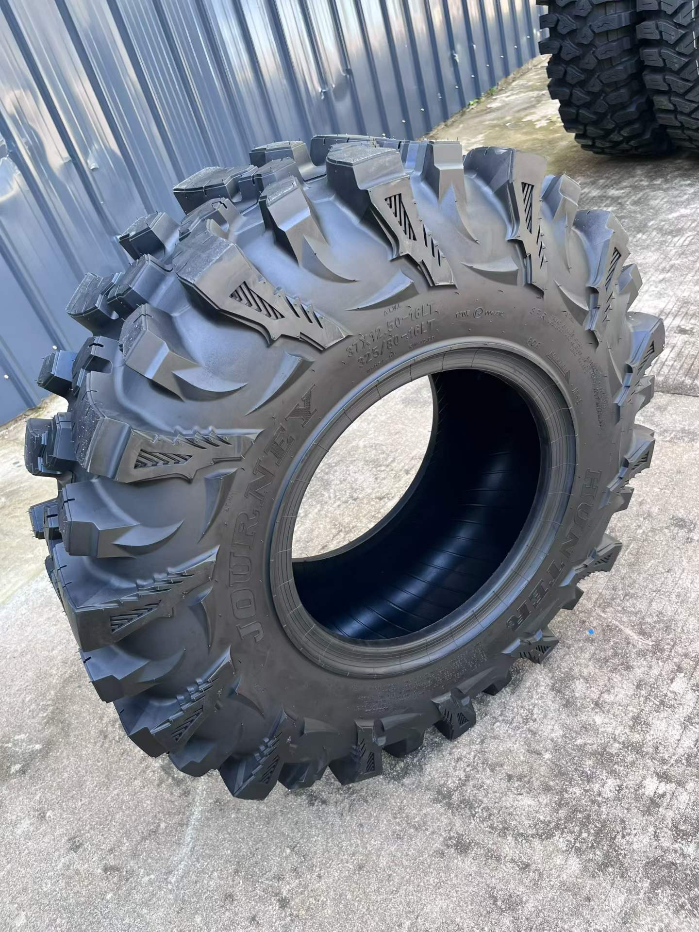 Off-road LT37/38.5/40/12.50/13.5-16r17 rock climbing tire 38.5X12.5-17LT mud terrain r