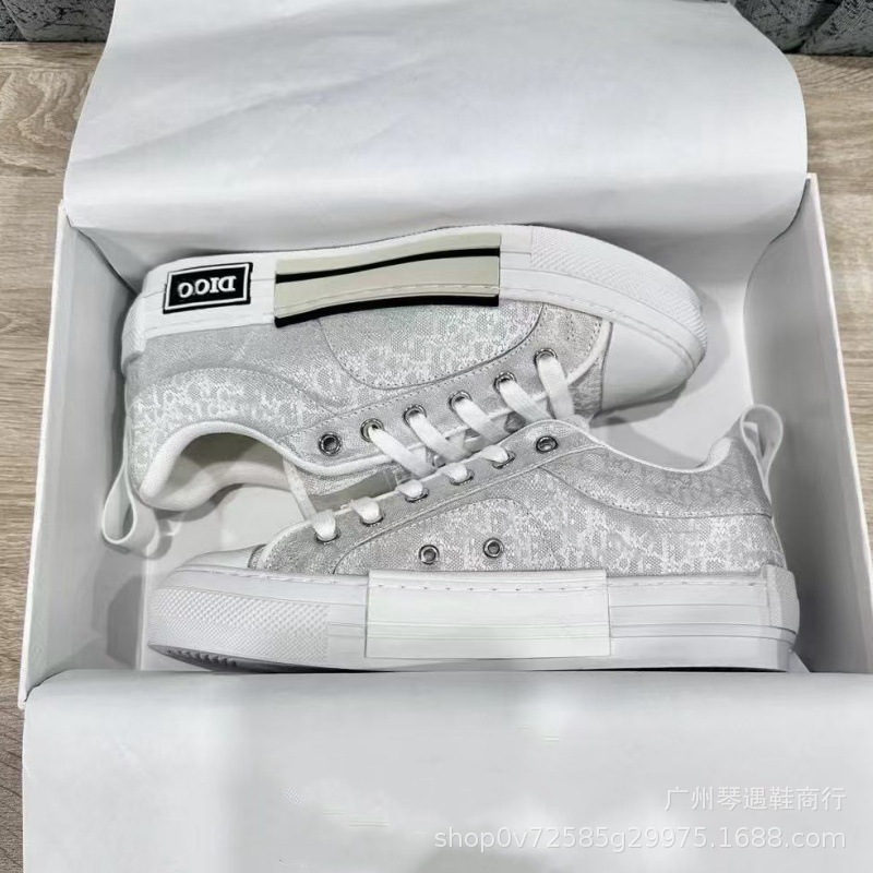 D familia de zapatos de hombre de verano nuevos zapatos blancos de marca de moda para hombres zapatos de lona transpirables skate casuales zapatos de pan para hombres y mujeres