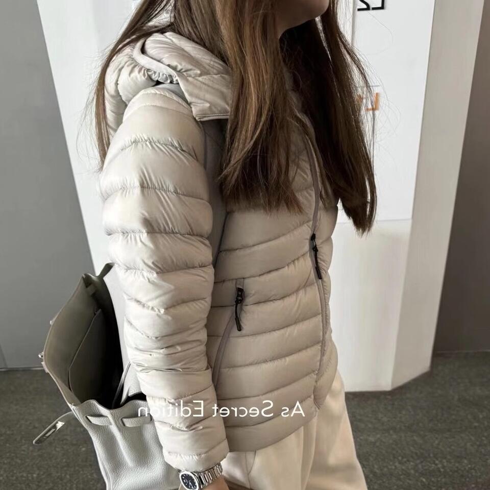 2026新国标轻薄修身型羽绒服短泡芙内胆排骨外套女