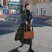 绿色格子长款毛呢外套女秋冬气质流行赫本风呢子大衣保暖大翻领