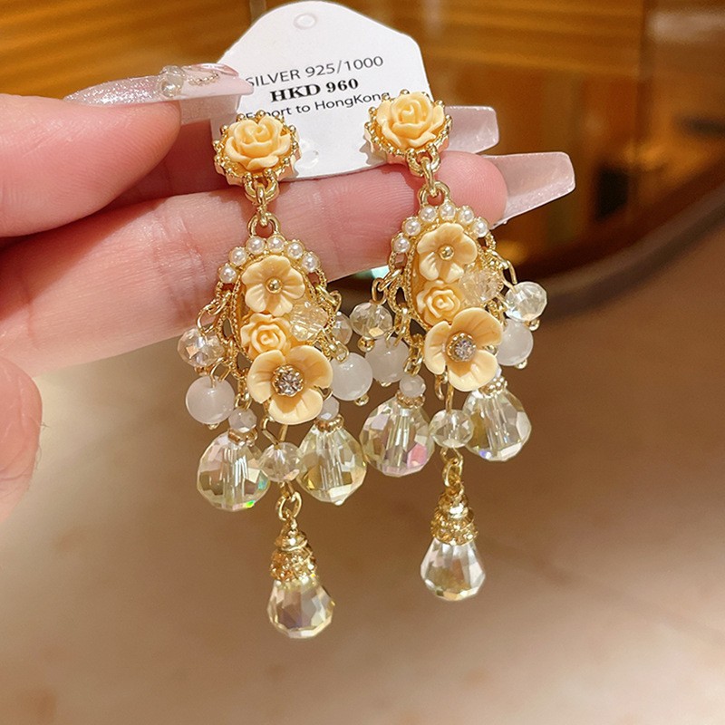 Aguja de plata con diamantes de cristal pendientes de bordilla estilo nacional pendientes de temperamento pequeño ligero lujo de alta calidad industria pesada exageración pendientes