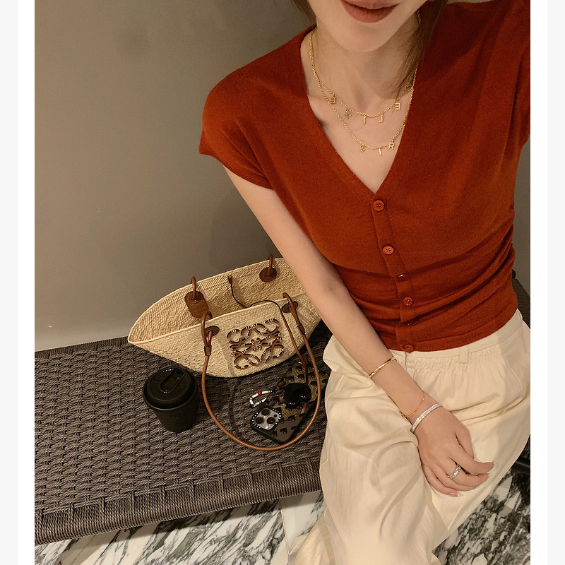 Collarbone Knitted T-Shirt 2025 New Bottoming Shirt Cardigan Short Short-Sleeved Slim Top Women's Versatile Summer Wear Replacement