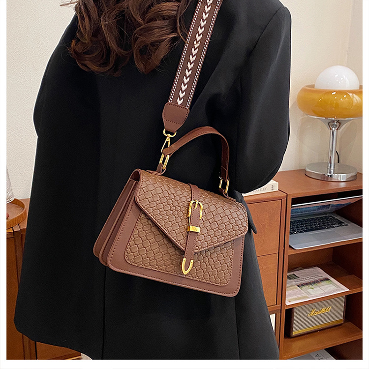 307g Weight Magnetic Buckle Closure Type Single Shoulder Strap Strap Type Crossbody Bag Bags Type Daily Occasion Pu Leather Material Color Block, Solid Color Pattern All Seasons Season Women's Gender Classic Style Style Square Shape Small Size Women's Small Pu Leather Color Block Solid Color Classic Style Square Magnetic Buckle Crossbody Bag 12
