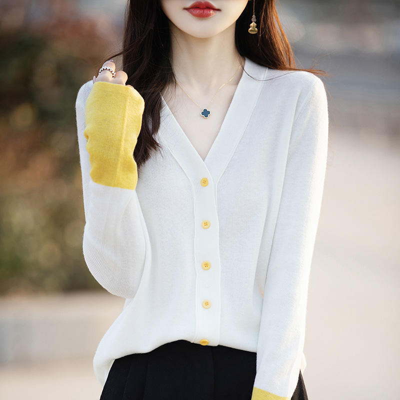 흰색과 노란색 색상 매칭
