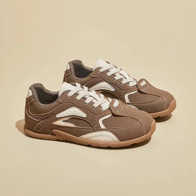 2026 primavera y otoño nuevos zapatos anti-deslizante con suela gruesa, zapatos deportivos ociosos de mujer con suela de durian