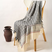 复古几何纹理提花大方巾 秋冬好搭装饰披肩130仿羊绒围巾厂家批发