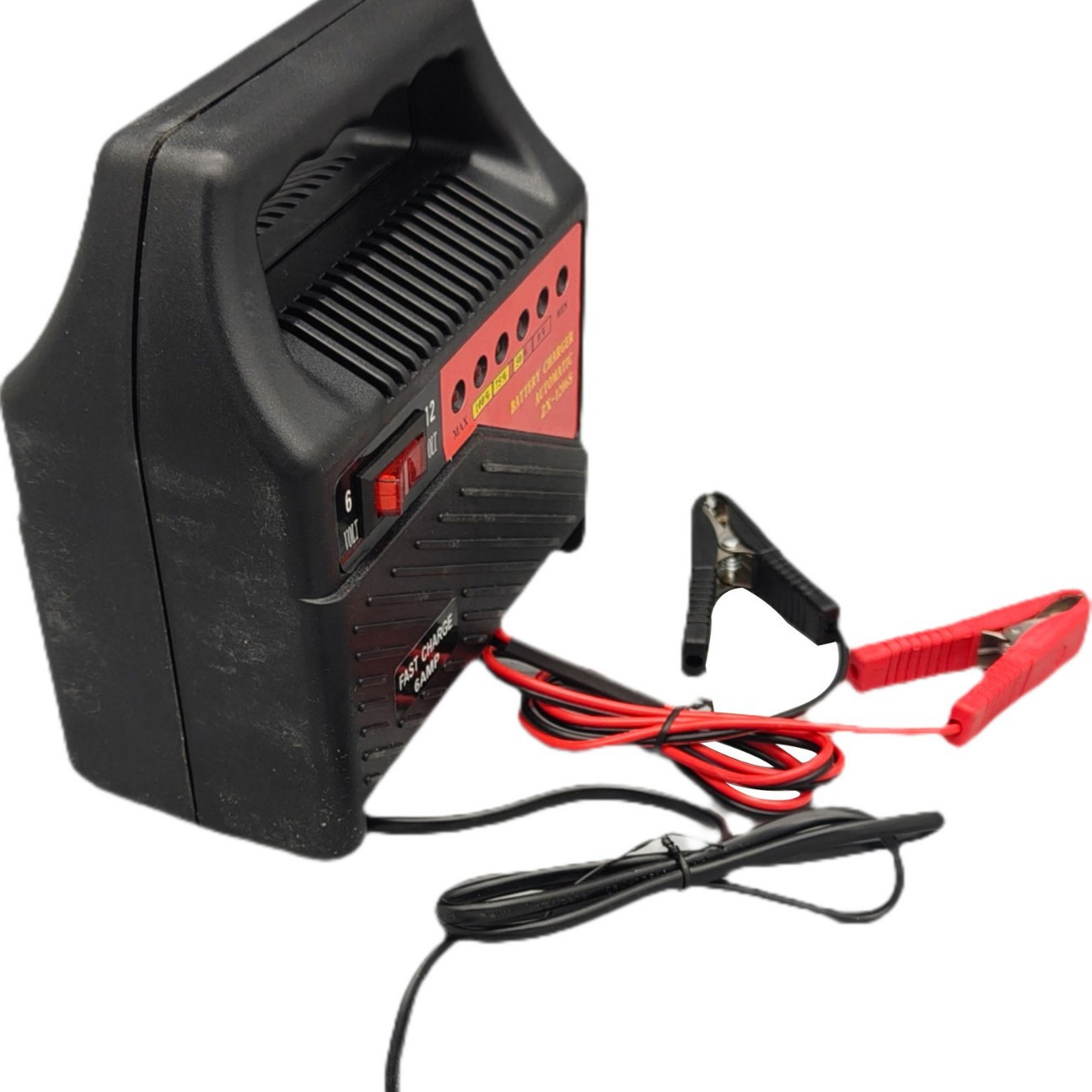 NH-40塑壳汽车电瓶充电器应急启动电源智能维护铅酸电池6/12V