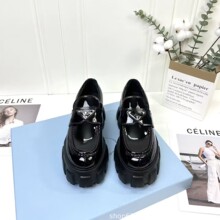2026新款p家鞋三角扣真皮厚底乐福鞋女一脚蹬懒人小皮鞋粗跟单鞋