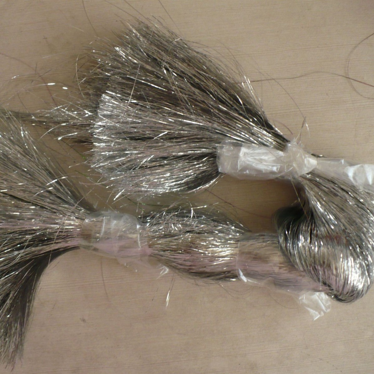 深黄深金色切片扁丝紫红色铝箔片扁丝掺入织毛绒紫罗兰色亮片扁丝