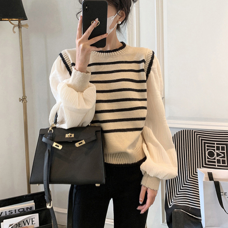 Knitted demi-season set