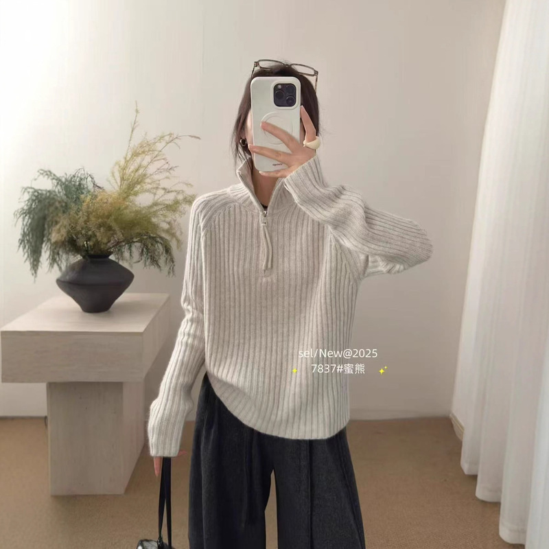 Japanese-Style Half-Zip Lapel Teddy Bear Fleece Sweater for Women, New Winter Loose Versatile Age-Reducing Niche Base Knit Top Japanese-Style Half-Zip Lapel Teddy Bear Fleece Sweater for Women, New Winter Loose Versatile Age-Reducing Niche Base Knit Top