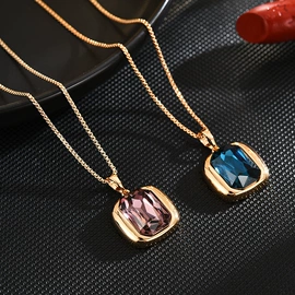 胸针;耳钉;项链