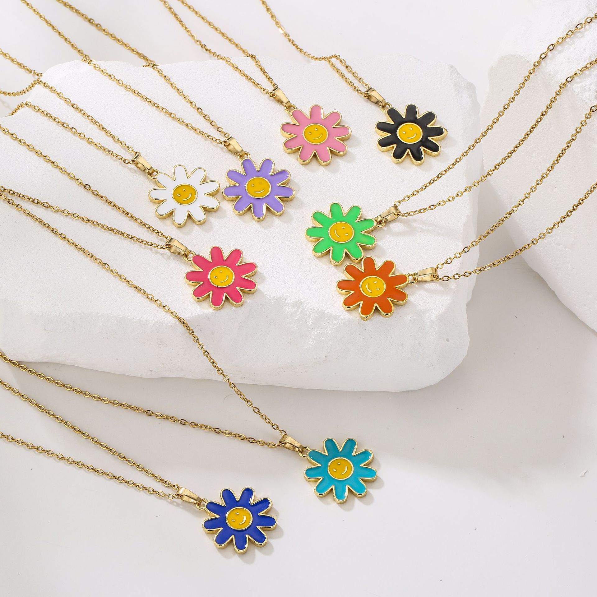 Sweet Flower Copper Pendant Necklace Stoving Varnish Copper Necklaces