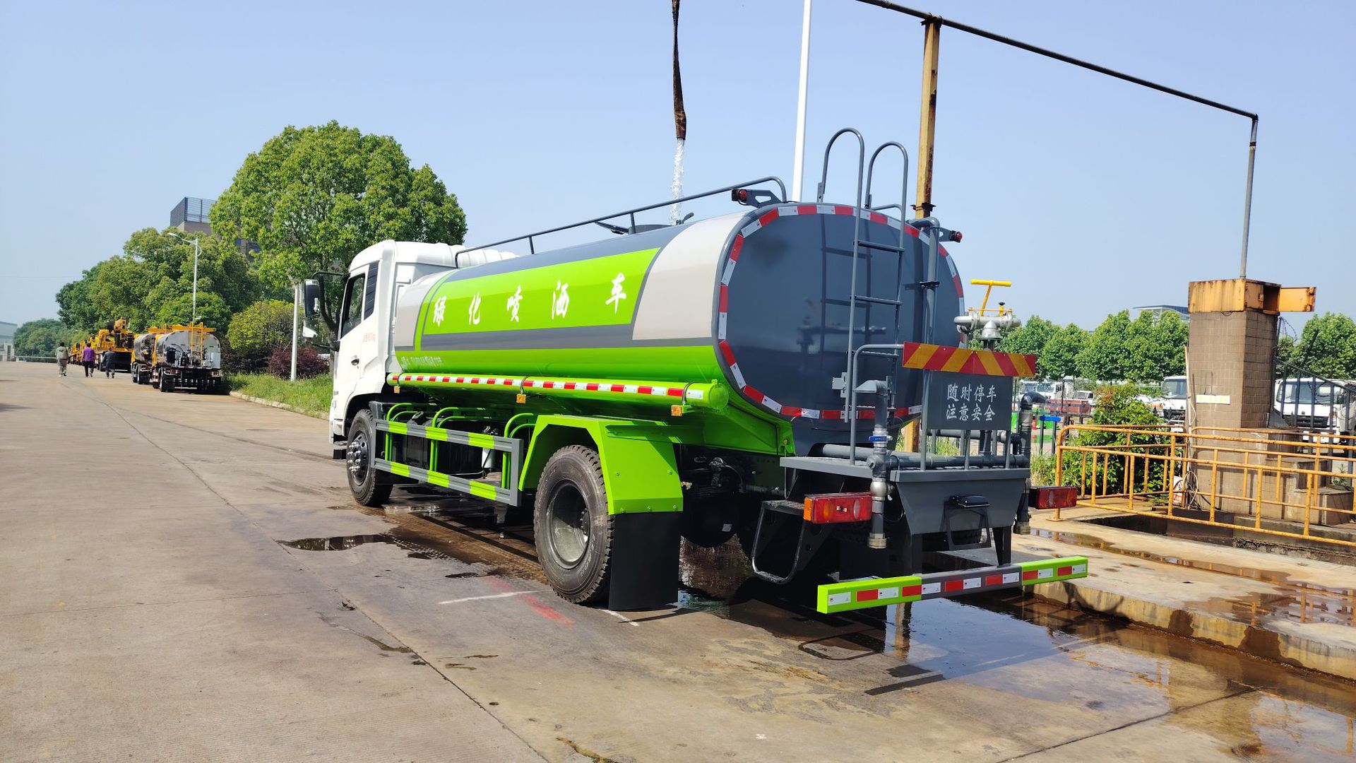 Dongfeng Tianjin 15-Ton Landscaping Spray and Sprinkler Truck/22-Ton Insulated Water Transport Truck Chengli Sanitation Sprinkler Truck